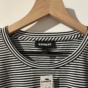 EXPRESS short sleeve black & white stripe tee